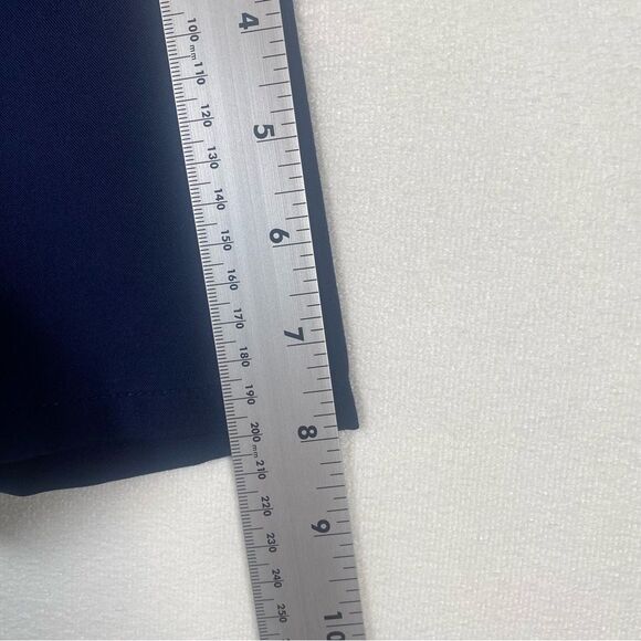 Figs Blue Technical Collection 2 Pocket V Neck Top Size Medium - Picture 10 of 11